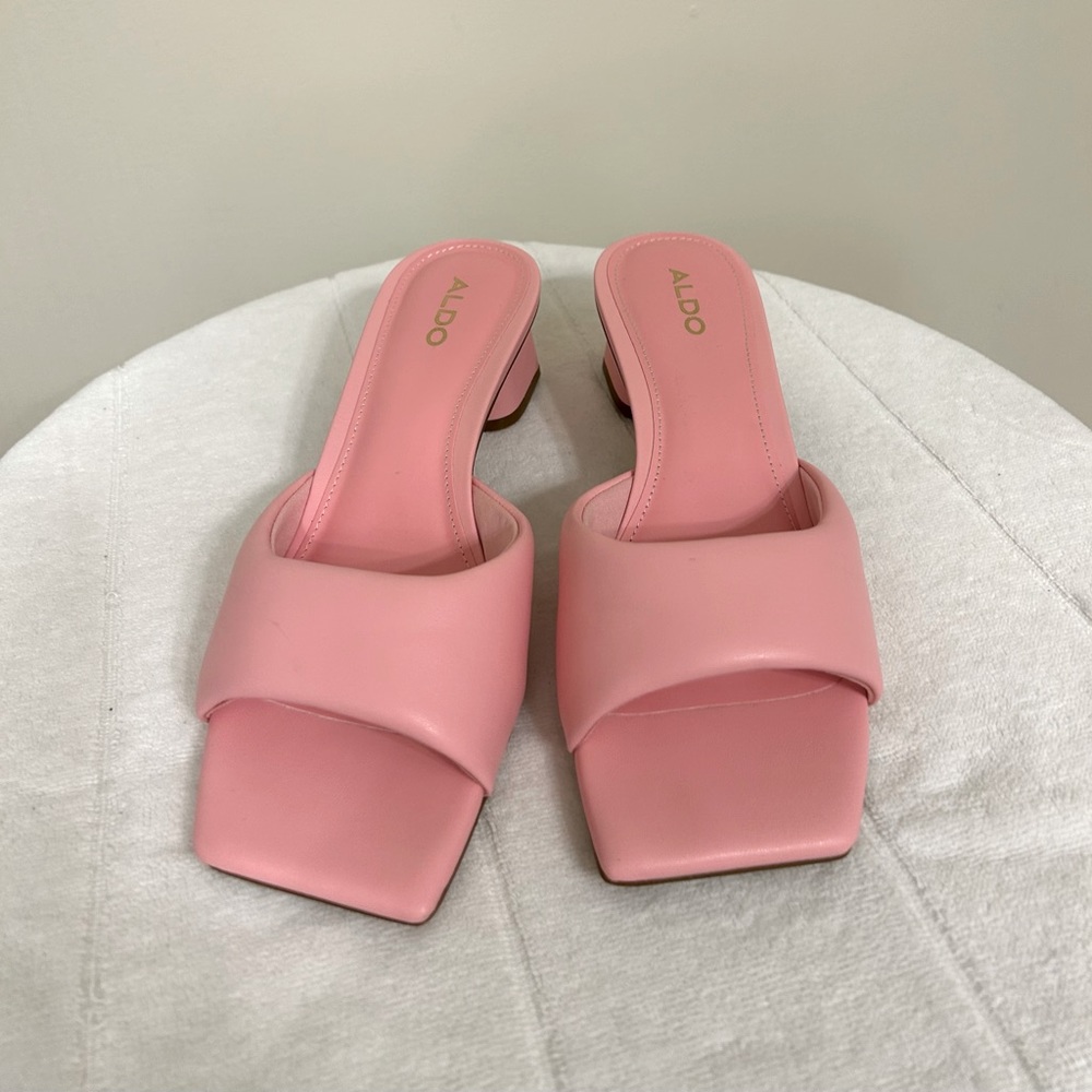 Aldo Aneka Pink slide sandals, in excellent condition, size 7 Medium